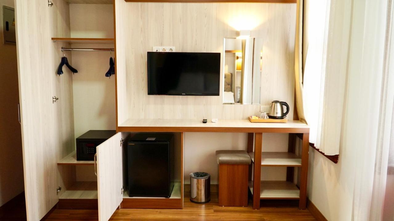 Qonaq Hotel & Suites Istanboel Buitenkant foto