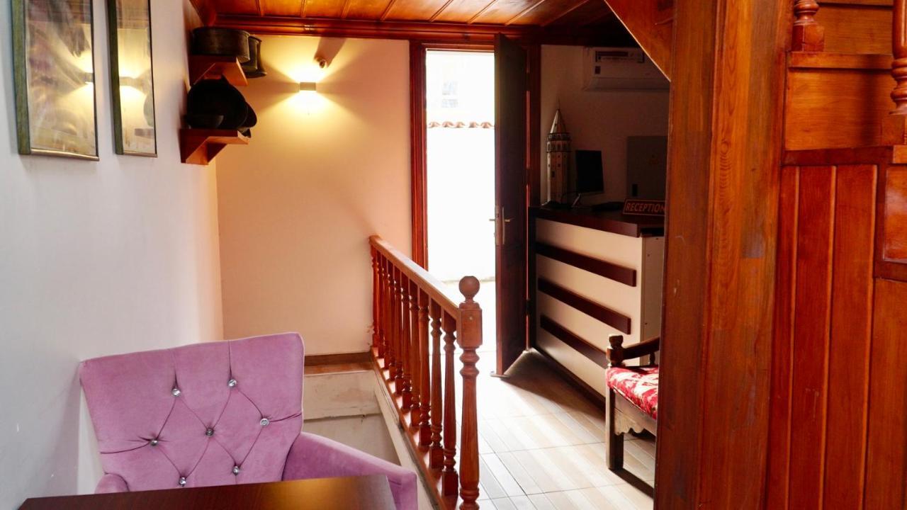 Qonaq Hotel & Suites Istanboel Buitenkant foto