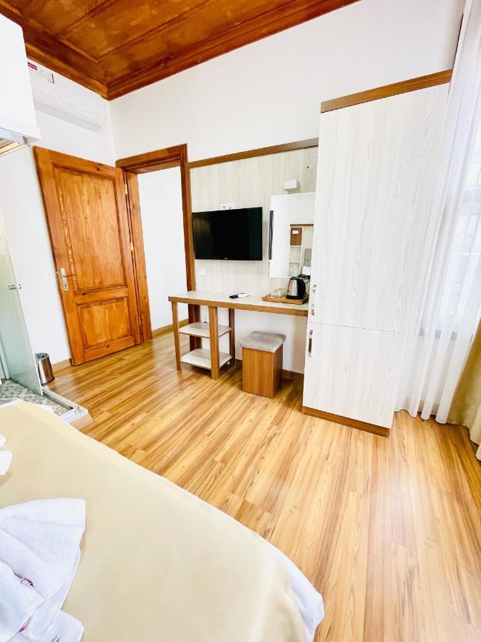 Qonaq Hotel & Suites Istanboel Buitenkant foto