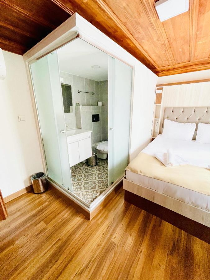Qonaq Hotel & Suites Istanboel Buitenkant foto