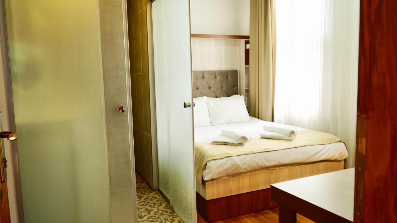 Qonaq Hotel & Suites Istanboel Buitenkant foto
