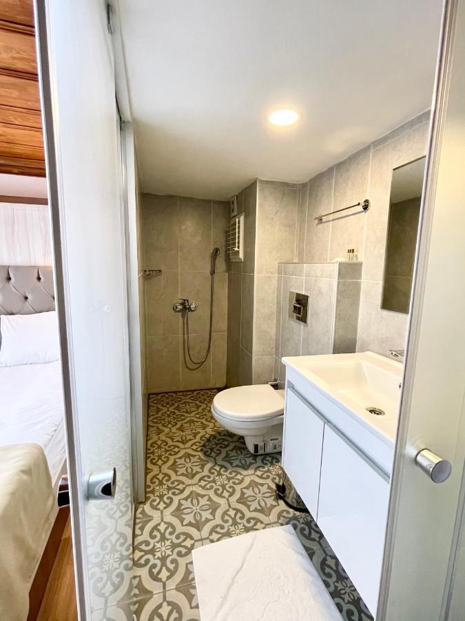 Qonaq Hotel & Suites Istanboel Buitenkant foto